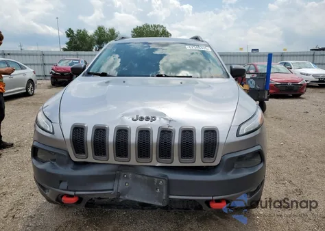 2015 Jeep Cherokee Trailhawk from USA, damaged, VIN 1C4PJMBSXFW543993